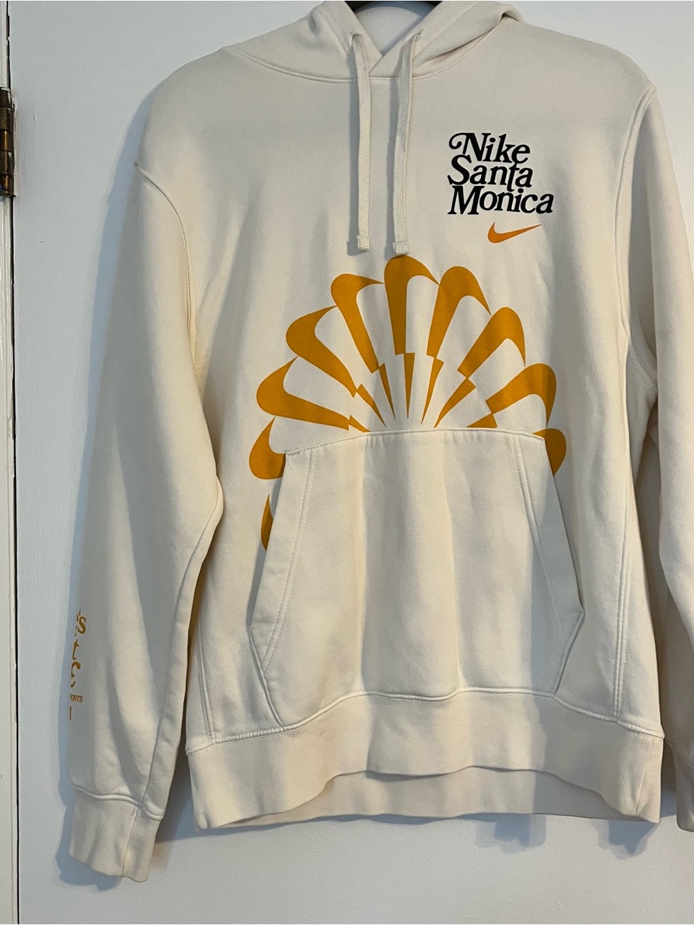 Nike Santa Monica Running  Club Men’s Medium Hooded Sweatshirt Rare